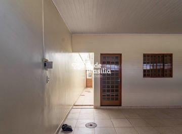 Casa · 160m² · 4 Quartos · 2 Vagas · Qr 404 2 casas independentes, em excelente localização, ideal para quem busca renda com aluguel ou
