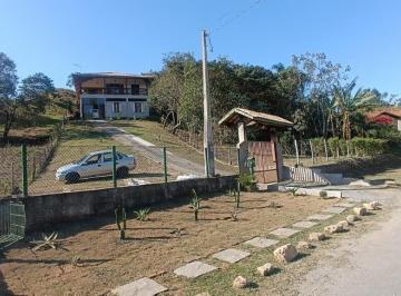 Casa · 207m² · 3 Quartos · 5 Vagas · Chácara Urbana em Guararema