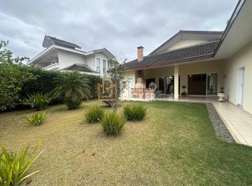 Casa · 220m² · 3 Quartos · 2 Vagas · Casa para venda com 3 quartos em Condomínio - Caçapava-sp