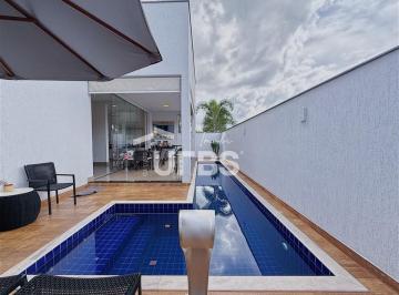 Casa · 215m² · 2 Quartos · 4 Vagas · Portal do Sol Green - Casa de Condomínio 2 quartos, sendo 2 suítes