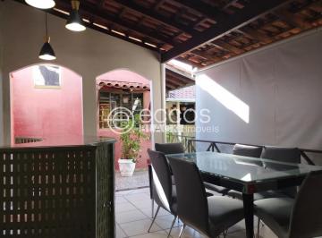 Casa · 292m² · 4 Quartos · 1 Vaga · Casa para aluguel, 4 quartos, 1 vaga, Osvaldo Rezende - Uberlândia/MG