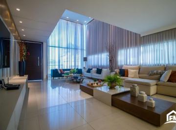 Casa · 450m² · 4 Quartos · 4 Vagas · Casa de Alto Padrão à Venda – Condomínio Vila dos Lagos bairro Ponta Negra