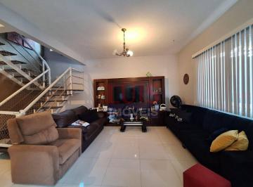 7f34ff11de9b7394c7bb7d9b513e55e101880727 · Casa Duplex em Terreno Inteiro