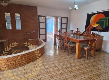 Foto 01 · Casa com 4 dormitorios Vila Santana II - Jundiaí