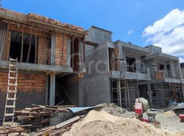 1 · Casa residencial com 3 dormitorios sendo 1 suite com 129,81m² privativos, em