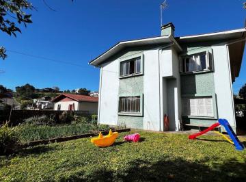 Casa · 238m² · 6 Quartos · 1 Vaga · Casa de 2 andares com 6 quartos  no bairro São Francisco