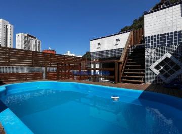 23527_ivYdY53V79O2Ya75_2352768c2d8a8506c6.jpg · Sobrado à venda 5 Quartos 2 Suítes Piscina Marapé Santos/SP