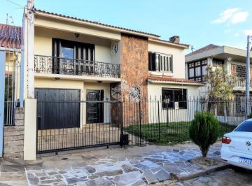 131503_i2686SKX95t3VNWJN8_13150368c85c4d4343a.jpg · Casa sobrado 4 quartos, 1 suíte master, 3 vagas, edícula no bairro Glória