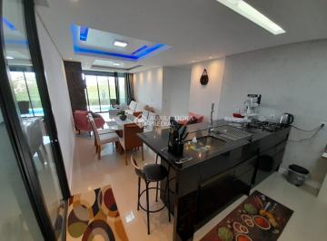 Casa · 140m² · 3 Quartos · 4 Vagas · Casa 3 dormitórios com 140m² na beira da praia em Rainha do Mar