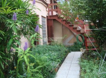 Casa · 380m² · 7 Quartos · 2 Vagas · casa 07 dormitórios 02 vargas de garagem fechada.