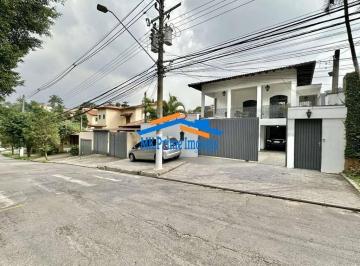 Casa · 432m² · 4 Quartos · 8 Vagas · Sobrado 4 suítes, salão festas, escri., adega, 7vagas. Espaço p/ piscina