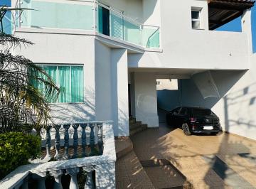 Casa de 3 quartos, Arujá · Casa Alto Padrão com 3 Quartos à Venda em Arujá