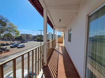 Comercial · 300m² · 4 Quartos · Prédio Comercial ,no térreo tem 3 salas juntas,entrada de garagem para 4 carr...