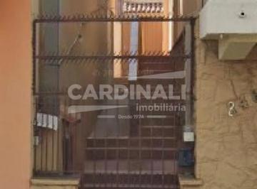 Casa · 250m² · 3 Quartos · casa de 3 dormitórios na avenida São Carlos.
