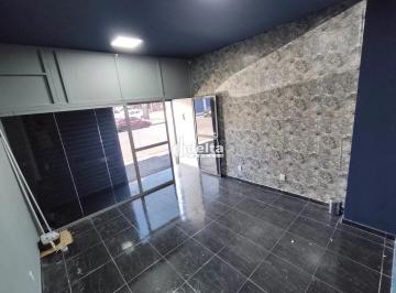Comercial · 40m² · Loja disponível para locação no bairro Nossa Senhora Aparecida em Uberlândia-MG.