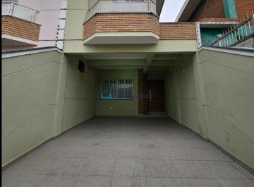 Casa · 142m² · 4 Quartos · 4 Vagas · Casa na Saúde com 4 quartos suítes e 4 vagas.