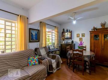 Casa · 135m² · 4 Quartos · Casa à venda com 135m², 4 quartos e sem vaga