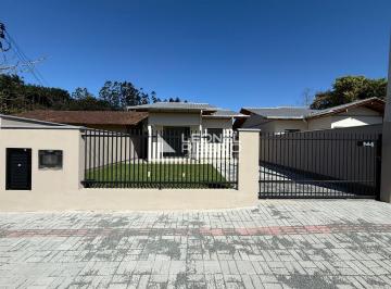Casa · 64m² · 2 Quartos · 2 Vagas · Casa com 2 dormitórios, 64,53m² à venda no bairro Araponguinhas em Timbó - SC