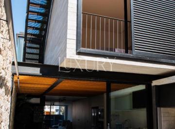 1 · Casa à venda na Vila Madalena – moderna, com 2 suítes e 2 vagas