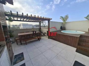 Apartamento · 127m² · 3 Quartos · 1 Vaga · Cobertura aconchegante - linda - 2 suítes - piscina - vaga