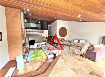 66bc0e41ca6a6a8f46a3876772311c00f8b22246 · Casa com 3 dormitórios, sendo todas suítes e piscina no bairro Pinheirinho em Itajubá-MG