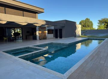 Casa de 5 quartos, Brasília · CASA PARK WAY , QUADRA 5 , 5 SUITES , LAZER , ARMARIOS , PISCINA! Aceita permuta