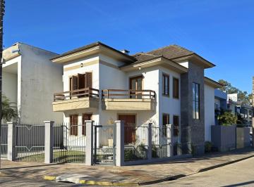 Casa · 255m² · 4 Quartos · Sobrado a venda no Bairro Hipica de Porto alegre com 04 dormitórios sendo 01 suite