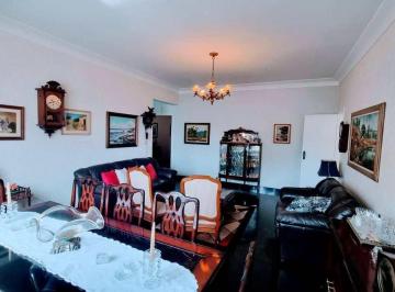 Apartamento · 154m² · 3 Quartos · 1 Vaga · Apartamento com 3 quartos, Gonzaga, Santos - R$ 890 mil, Cod: 338