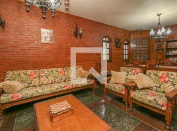 Sobre o imóvel: 

Valores:
- Aluguel: R$ 5250
- Condomínio: R$ 0
- IPTU: R$ 0


 · Casa para Aluguel - Vila Carrão, 5 Quartos,  250 m2 - São Paulo