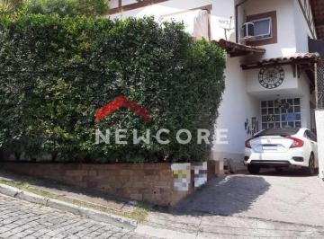 Casa · 214m² · 3 Quartos · 2 Vagas · Casa em Travessa Maria Elmira - Santa Rosa - Niterói/RJ