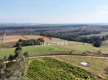 Rural · 700m² · 3 Quartos · Sítio em  Rural - Centro - São Miguel Arcanjo/SP