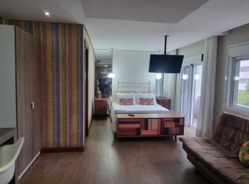Sala-Dormitório · Apartamento tipo estúdio, mobiliado completo, no coração do Bairro Moinhos de Ve