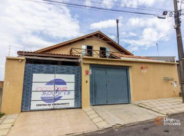 f702c42cc303cbcf67b855773041ecd9346c40f7 · Casa com Escola de Natação à Venda – Estrutura Completa em Campo Largo