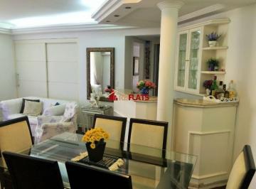 Apartamento · 120m² · 3 Quartos · 2 Vagas · Flat com ótimo preço no bairro Moema. Confira!