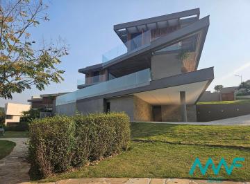 Casa · 610m² · 5 Quartos · 8 Vagas · Casa Nova Tamboré 11 - Esquina - Mobiliada - Aceita Parcelamento e Permuta!