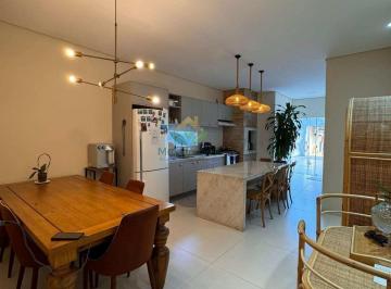 Casa · 220m² · 3 Quartos · 2 Vagas · Casa à Venda no Jardim dos Ipês – Sorriso/MT