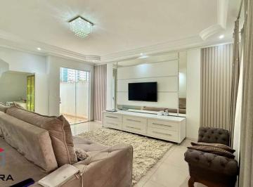 Casa · 358m² · 3 Quartos · 4 Vagas · Sobrado à venda - 3 quartos - 1 suíte - 4 vagas + área de 150m² com salão