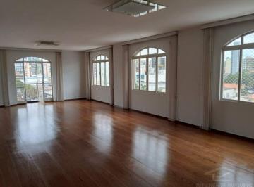 Apartamento · 250m² · 4 Quartos · 3 Vagas · Apartamento para alugar com 5 quartos sendo 1 suite e um de empregado domestica em Santo Andre