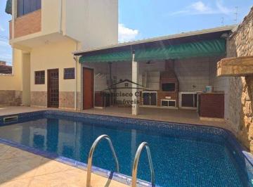 Casa · 335m² · 3 Quartos · 4 Vagas · Casa à venda no bairro Campo do Galvão - Guaratinguetá/SP