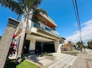 Casa · 232m² · 4 Quartos · 2 Vagas · Sobrado de Alto Padrão em Condomínio Fechado à Venda – 4 Suítes e Lazer Completo, 232m² por R$ 2.800