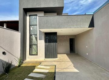 Casa · 104m² · 3 Quartos · 2 Vagas · Oportunidade em Iguaba, localização privilegiada!