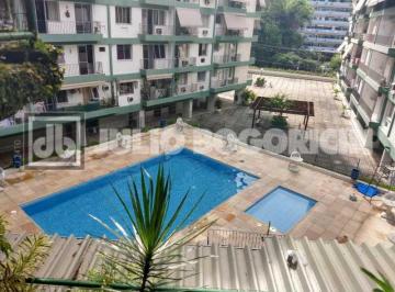 Apartamento · 140m² · 4 Quartos · 1 Vaga · Amplo apartamento, varanda, 4 quartos (suíte), dependências completas, vaga de g