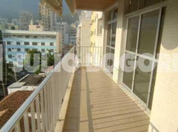 Apartamento · 83m² · 2 Quartos · 1 Vaga · Excepcional localização, junto ao Metrô Uruguai. Ótimo apartamento, varanda, 2 q