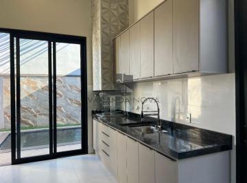 Casa · 196m² · 3 Quartos · 2 Vagas · Casa 3 Suites Terras de Florenca