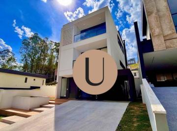 d59c3671547f01c596729ec17a38e47c425860ac · Casa nova com 03 suítes em Aldeia da Serra!