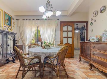 Casa · 260m² · 3 Quartos · 2 Vagas · Sobrado com 3 quartos à venda em Sumaré - SP