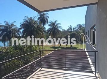 Casa · 1000m² · 3 Quartos · 7 Vagas · Terreno de 1.000 m²; em Condomínio fechado.
