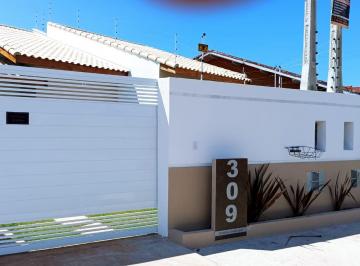 Fotos Imóvel · Linda Casa com Piscina - Lado Praia
