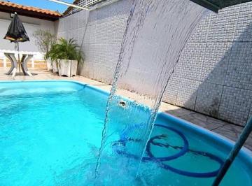 Casa de 4 quartos, Mongaguá · Oportunidade !! Casa lote inteiro com piscina, churrasqueira e forno á lenha