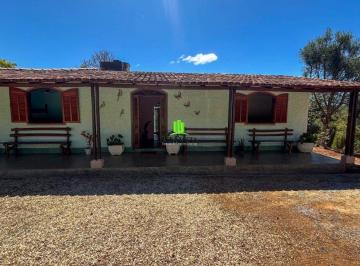 4477_iL1iOz_447768caad175eee0.jpg · Casa com Pomar Privativo e Amplo Terreno